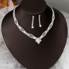 Luxury Rhinestone Crystal Rhombus Pendant Jewelry Set